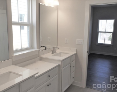 8340 Bretton Woods Drive - Photo Thumbnail 23