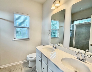 2662 Grantham Place Drive - Photo Thumbnail 20
