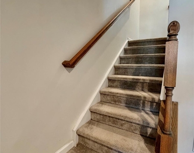 2662 Grantham Place Drive - Photo Thumbnail 4