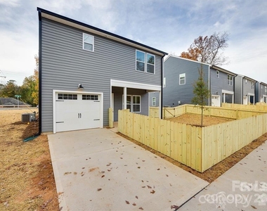 1241 Eastway Drive - Photo Thumbnail 15