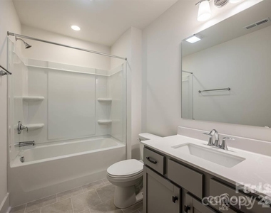 1241 Eastway Drive - Photo Thumbnail 11
