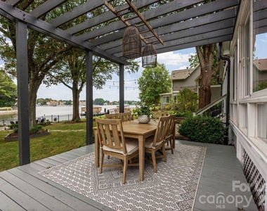 18026 Whispering Oaks Drive - Photo Thumbnail 47