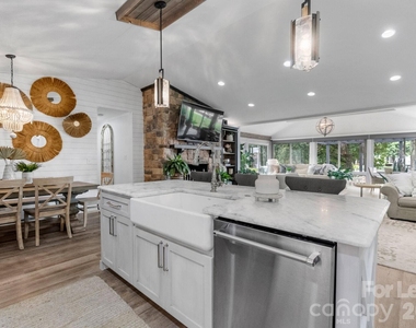 18026 Whispering Oaks Drive - Photo Thumbnail 8