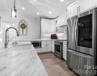 18026 Whispering Oaks Drive - Photo Thumbnail 22