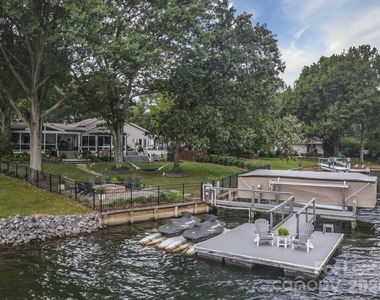 18026 Whispering Oaks Drive - Photo Thumbnail 24