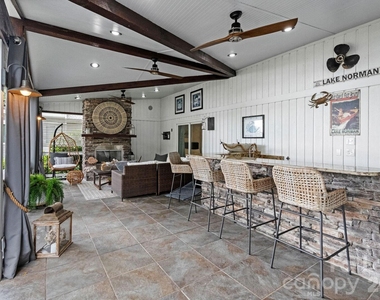 18026 Whispering Oaks Drive - Photo Thumbnail 25