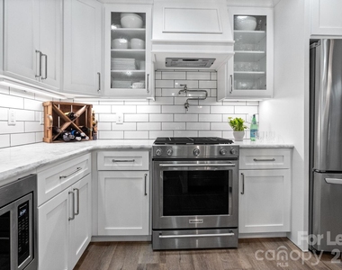 18026 Whispering Oaks Drive - Photo Thumbnail 6