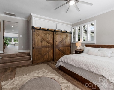 18026 Whispering Oaks Drive - Photo Thumbnail 37