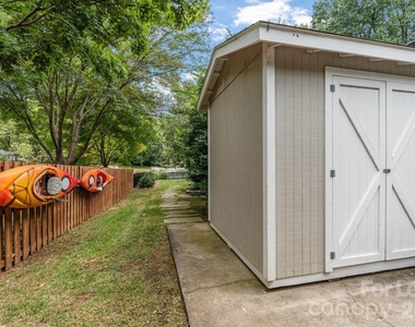 18026 Whispering Oaks Drive - Photo Thumbnail 17