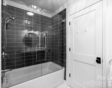 18026 Whispering Oaks Drive - Photo Thumbnail 44