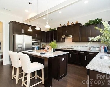 4018 Orchid Way - Photo Thumbnail 11