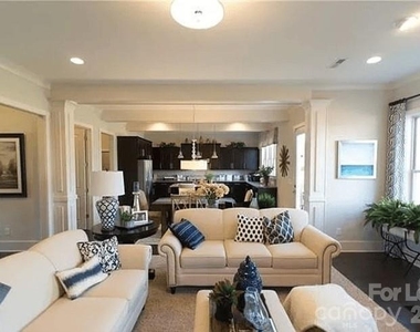 4018 Orchid Way - Photo Thumbnail 7