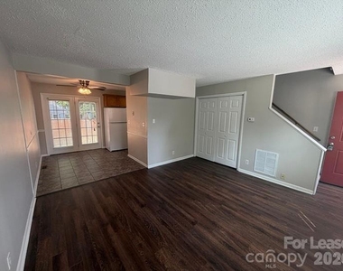 318 Highland Street - Photo Thumbnail 4
