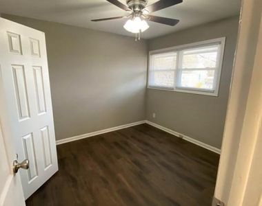 318 Highland Street - Photo Thumbnail 6