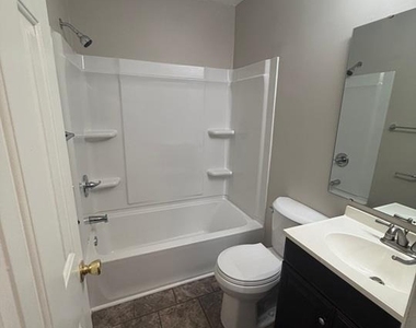 318 Highland Street - Photo Thumbnail 11