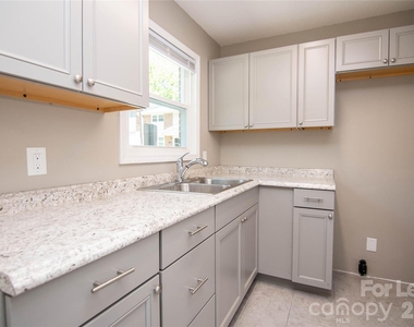 318 Highland Street - Photo Thumbnail 5
