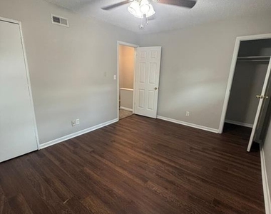 318 Highland Street - Photo Thumbnail 8