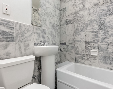 404 East 75th Street - Photo Thumbnail 3