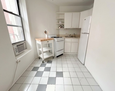 18 King Street - Photo Thumbnail 6