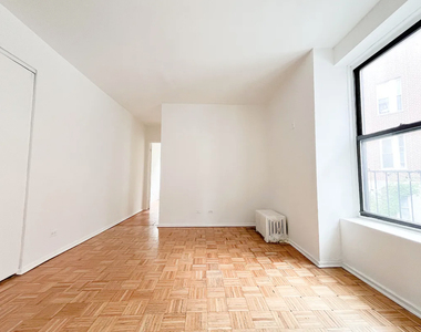 18 King Street - Photo Thumbnail 8