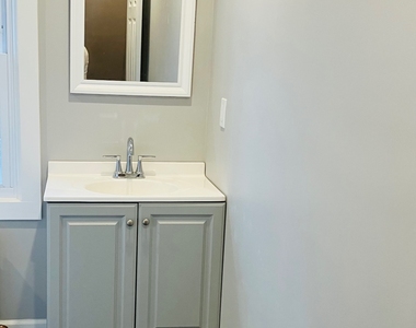 75 Waller Avenue - Photo Thumbnail 3
