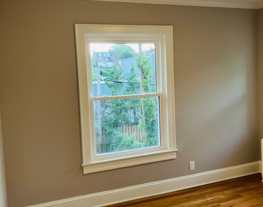 75 Waller Avenue - Photo Thumbnail 5
