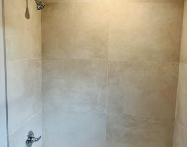 75 Waller Avenue - Photo Thumbnail 4