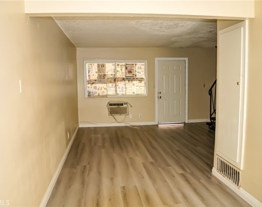 4584 Bandera Street - Photo Thumbnail 6