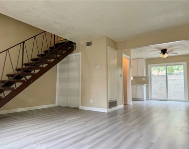4584 Bandera Street - Photo Thumbnail 2