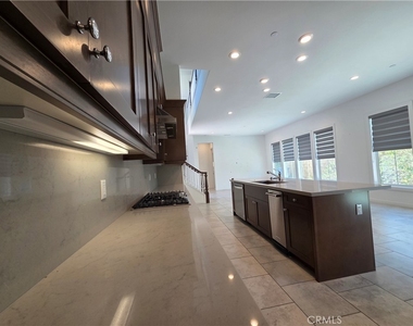 20640 W Chestnut - Photo Thumbnail 7
