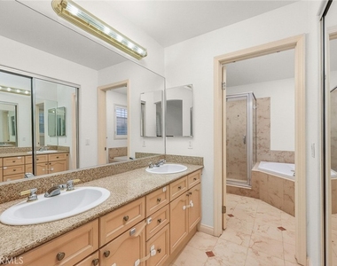 1108 Fairview Avenue - Photo Thumbnail 15