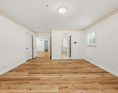 1108 Fairview Avenue - Photo Thumbnail 18