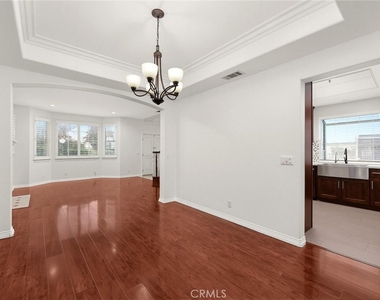 1108 Fairview Avenue - Photo Thumbnail 8
