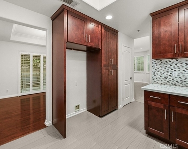 1108 Fairview Avenue - Photo Thumbnail 10
