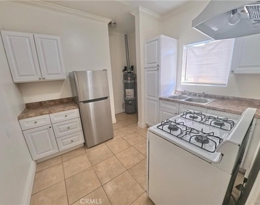 112 N Huntington - Photo Thumbnail 7
