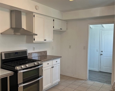 11326 Forest Grove Street - Photo Thumbnail 2