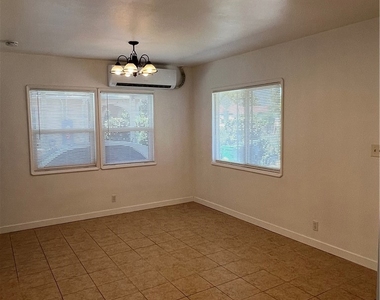 11326 Forest Grove Street - Photo Thumbnail 4
