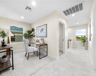 650 Grand Avenue W - Photo Thumbnail 12
