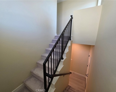 650 Grand Avenue W - Photo Thumbnail 13