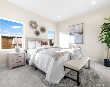 650 Grand Avenue W - Photo Thumbnail 8