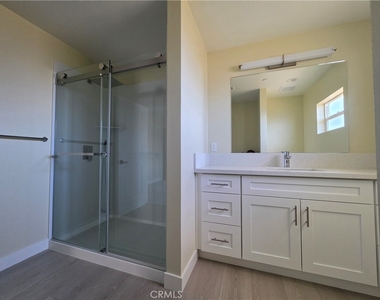 650 Grand Avenue W - Photo Thumbnail 17