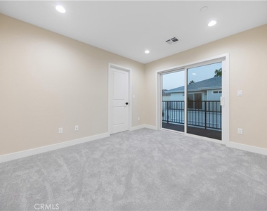 650 Grand Avenue W - Photo Thumbnail 17