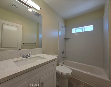 650 Grand Avenue W - Photo Thumbnail 11