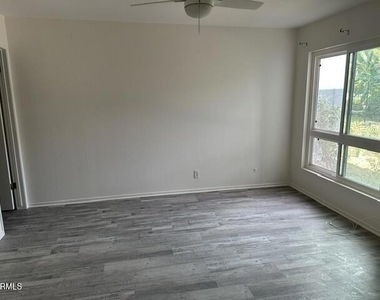 1300 Saratoga Avenue - Photo Thumbnail 9