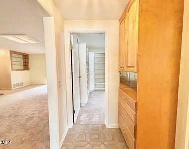 2556 Neptune Place - Photo Thumbnail 12