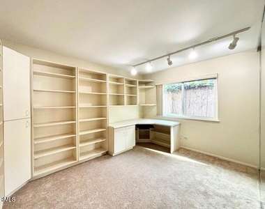 2556 Neptune Place - Photo Thumbnail 13