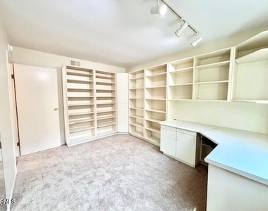 2556 Neptune Place - Photo Thumbnail 14