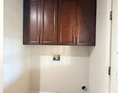 3718 Earle Avenue - Photo Thumbnail 3