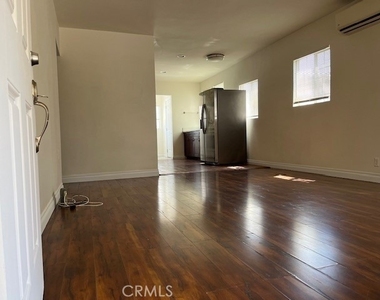3716 Earle - Photo Thumbnail 1