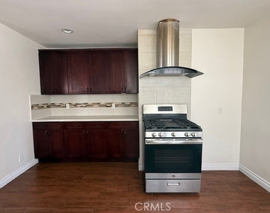 3716 Earle - Photo Thumbnail 5